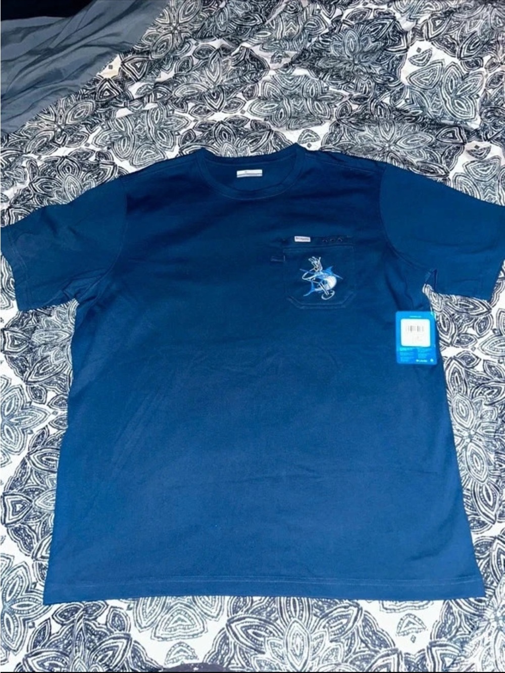 Columbia Navy Blue Short-Sleeve Graphic Pocket Tee